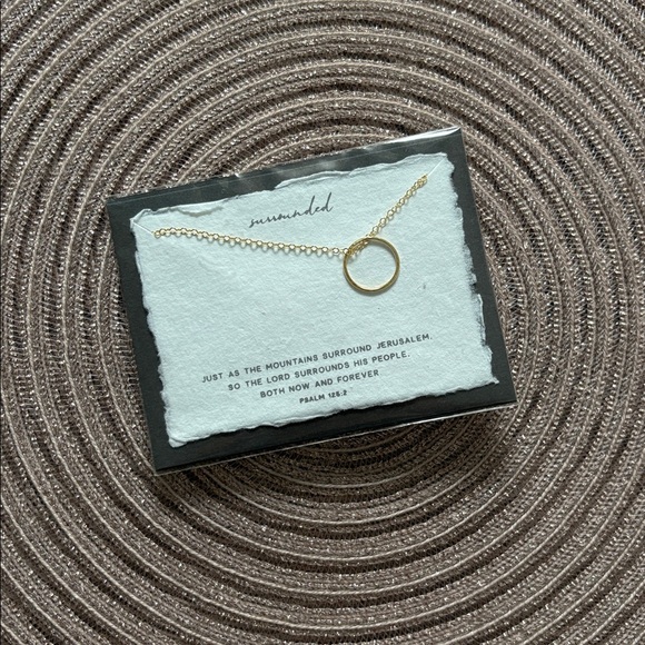 SOLD 𝐒𝐮𝐫𝐫𝐨𝐮𝐧𝐝𝐞𝐝 | 𝐂𝐡𝐫𝐢𝐬𝐭𝐢𝐚𝐧 | 𝐌𝐢𝐧𝐢𝐦𝐚𝐥 𝐉𝐞𝐰𝐞𝐥𝐫𝐲 - Picture 3 of 3